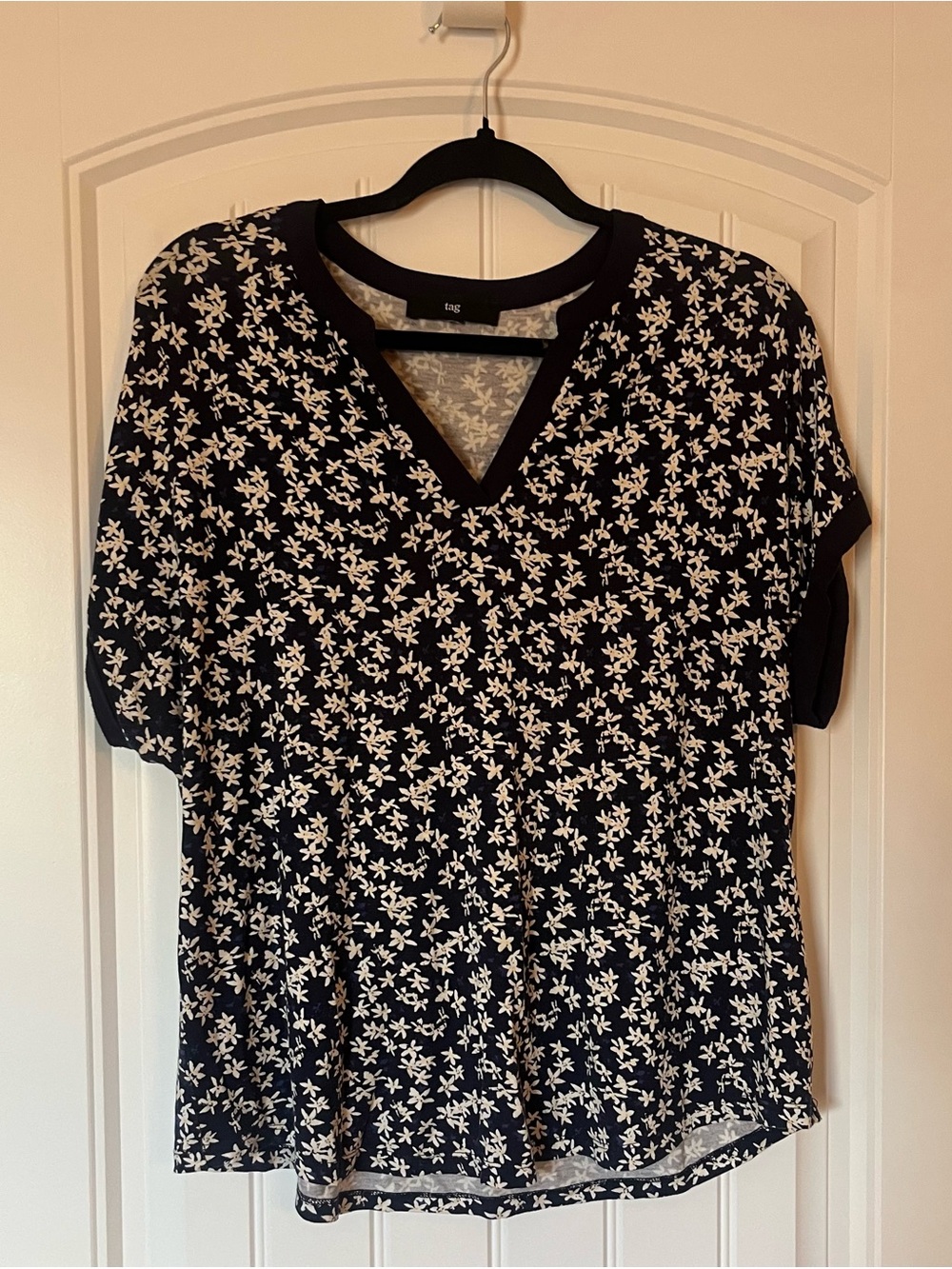 Tag Brand V-Neck Navy and White Floral Top—Size L